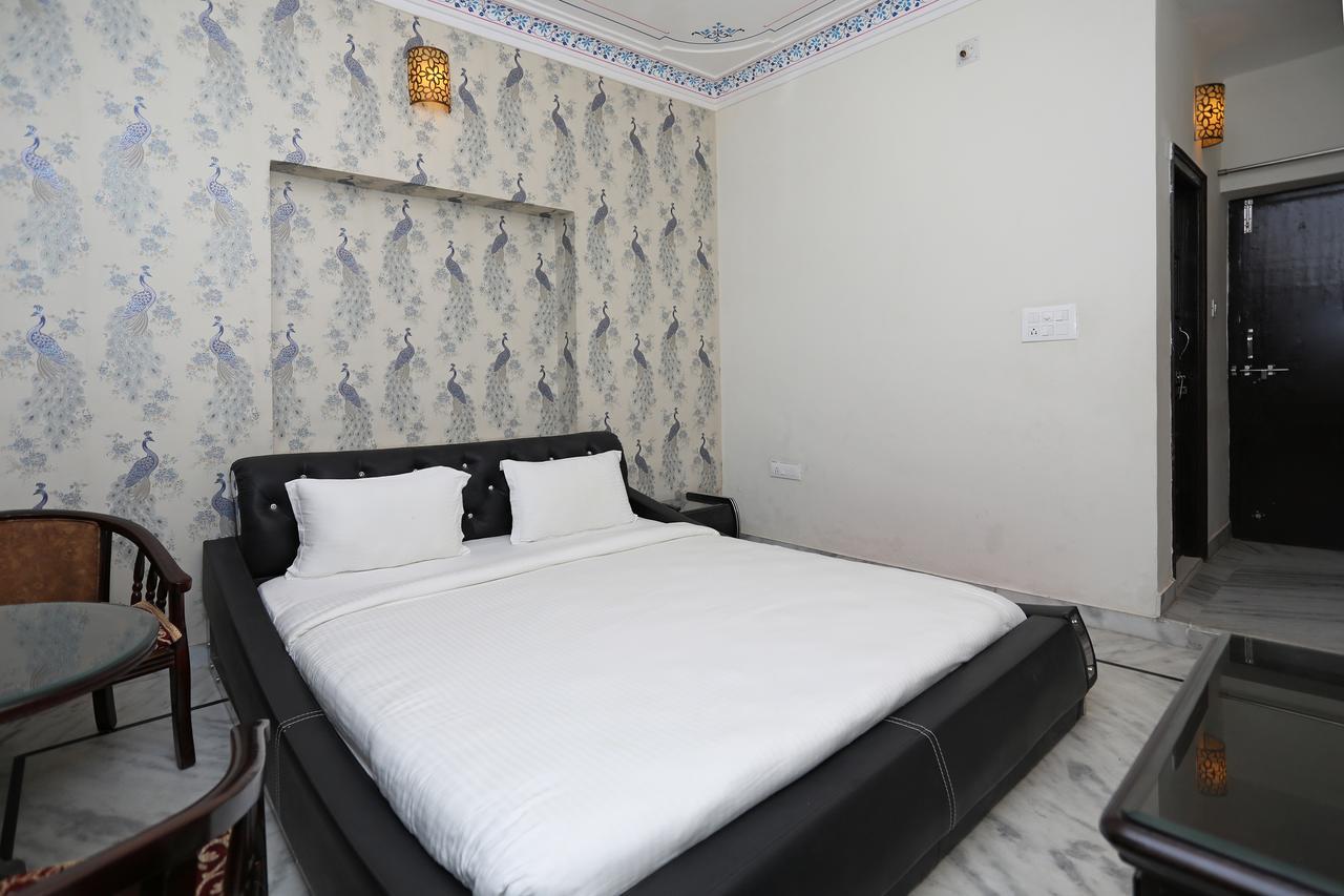 Oyo Home Heritage Near City Palace อุเดเปอร์ ภายนอก รูปภาพ
