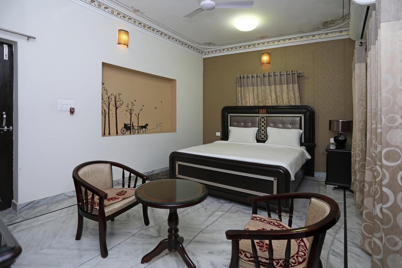 Oyo Home Heritage Near City Palace อุเดเปอร์ ภายนอก รูปภาพ
