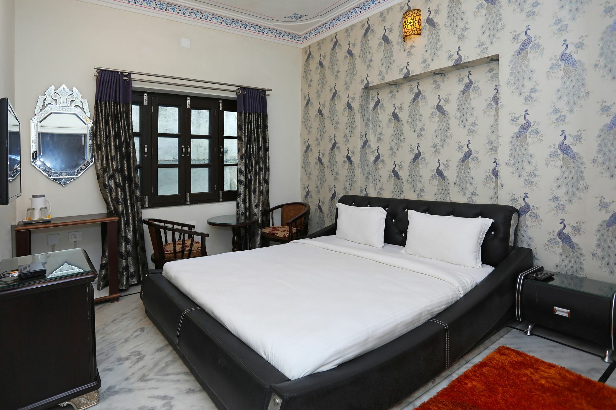 Oyo Home Heritage Near City Palace อุเดเปอร์ ภายนอก รูปภาพ